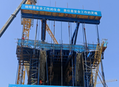 橋梁建造過(guò)程中冠航手拉葫蘆助力橋梁掛籃施工